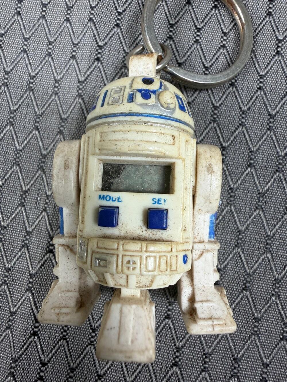 Vintage Keychain Star Wars Spaceship Robot 1997 Lucas Film R2D2